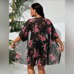 Shein 1X short sleeve one front kimono black floral